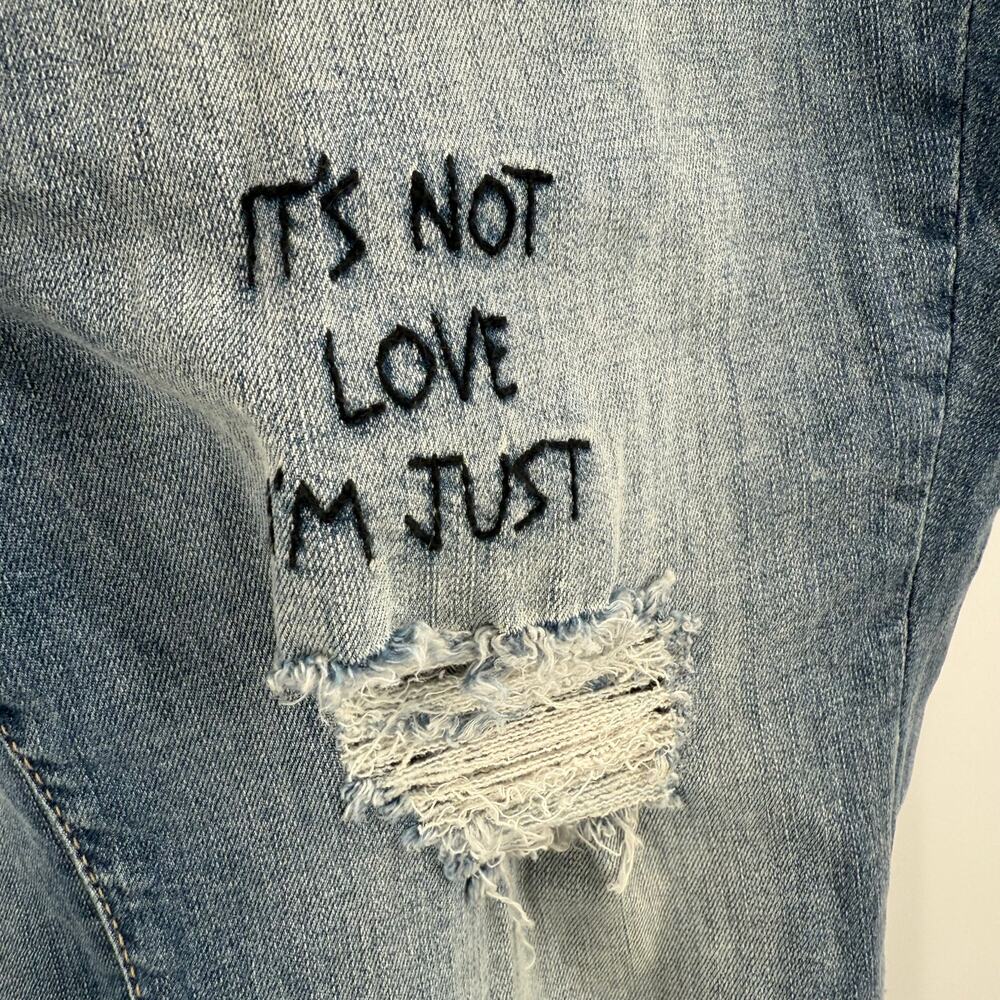 TORRID Crop Jeans Size 18 NWT Plus Skinny Davenport ‘It’s Not Love, I’m Just..’ - Picture 11 of 16